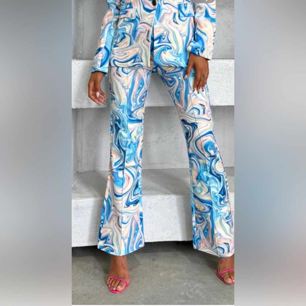 She is us brand pants